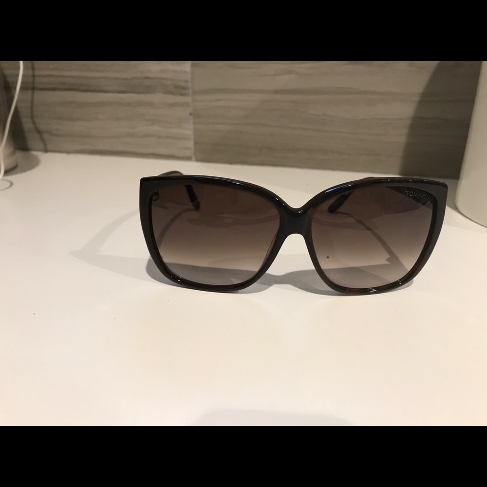 Authentic Tom ford sunglasses!